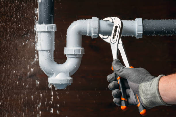 Professional Drain Cleaning technician working in Farmersville, IL